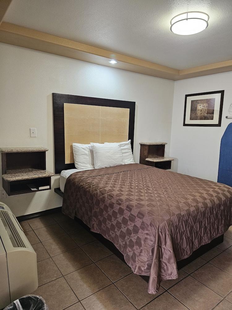 Carrizo Inn photo 8