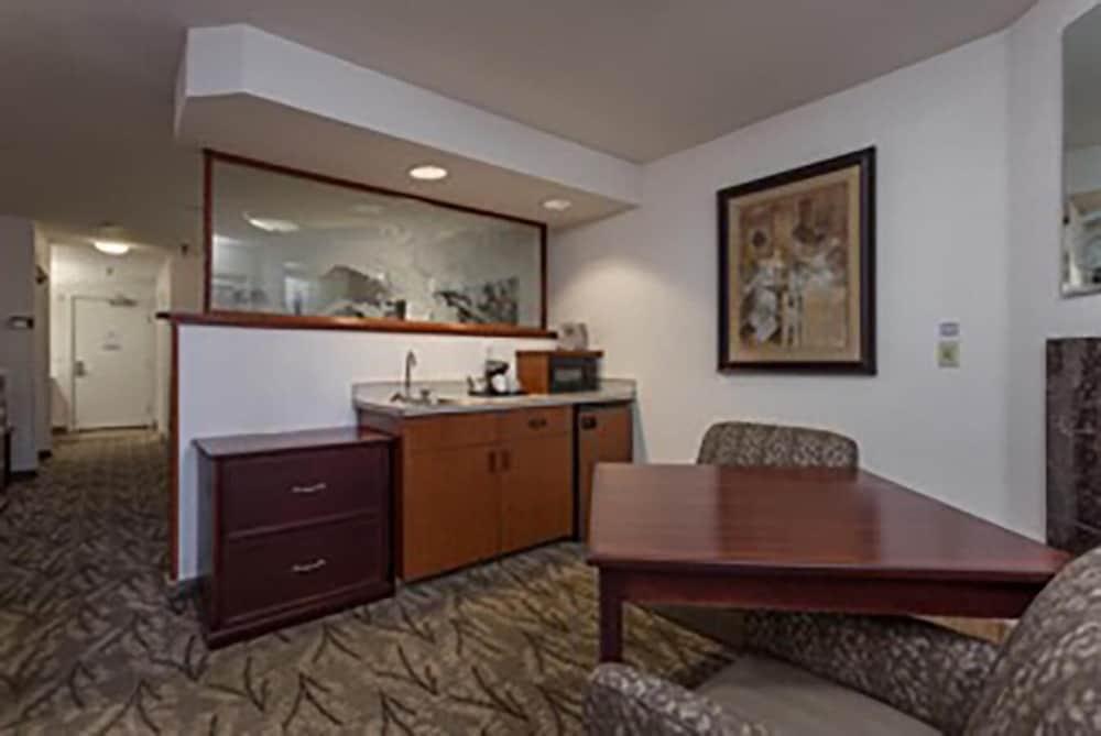 Shilo Inn Suites Hotel - Bend photo 15