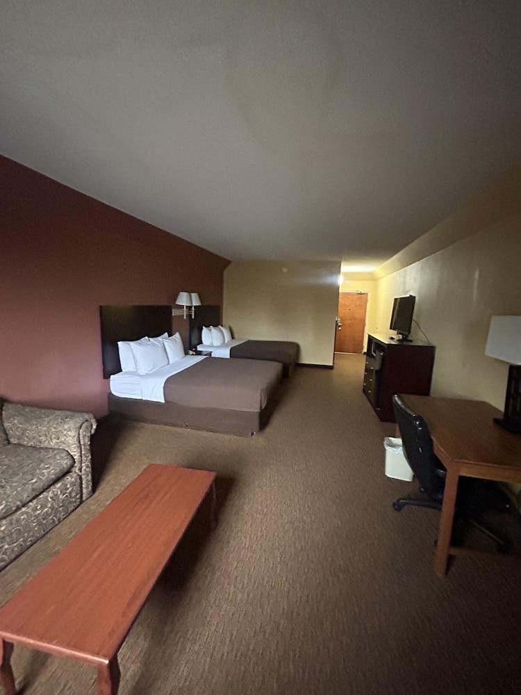 Shary Inn and Suites photo 14