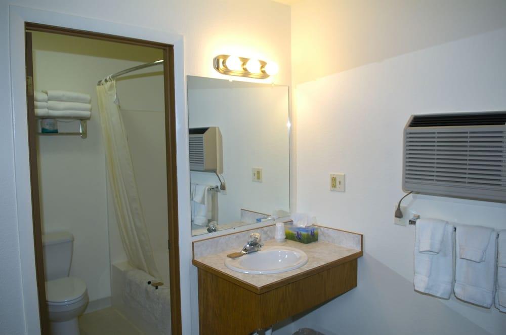 Trout Montana Motel photo 32