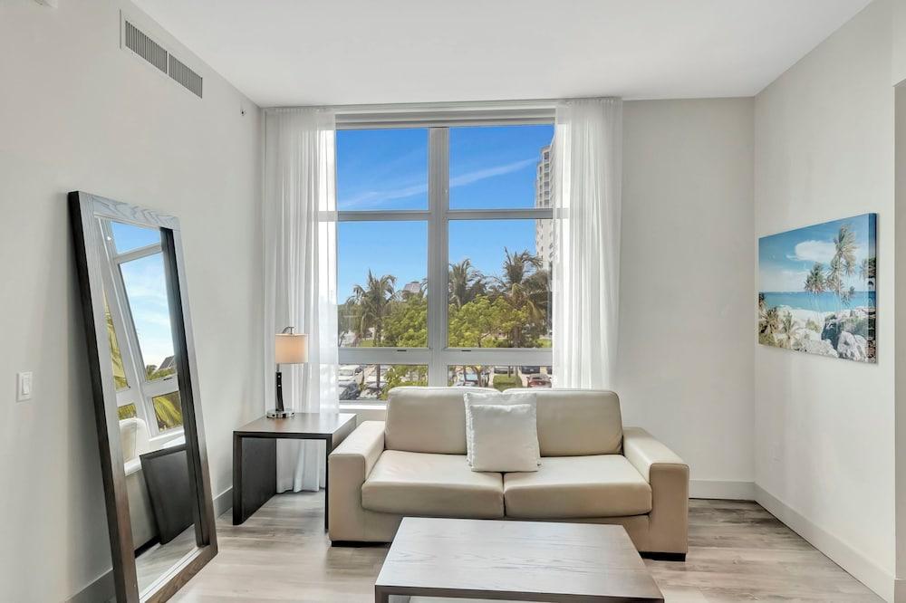 Ocean Oasis Costa hollywood photo 10