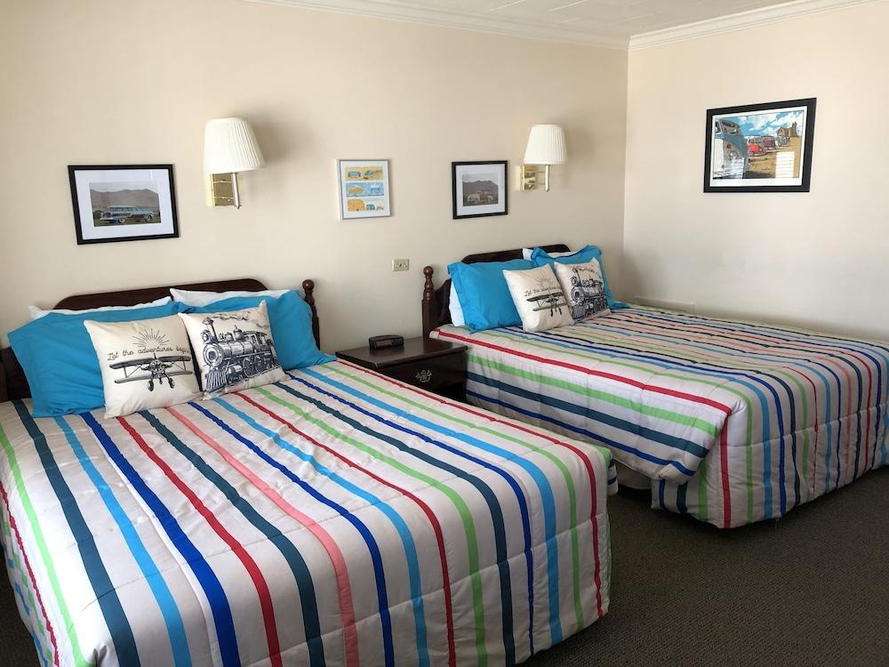 Mansion House Motel photo 16