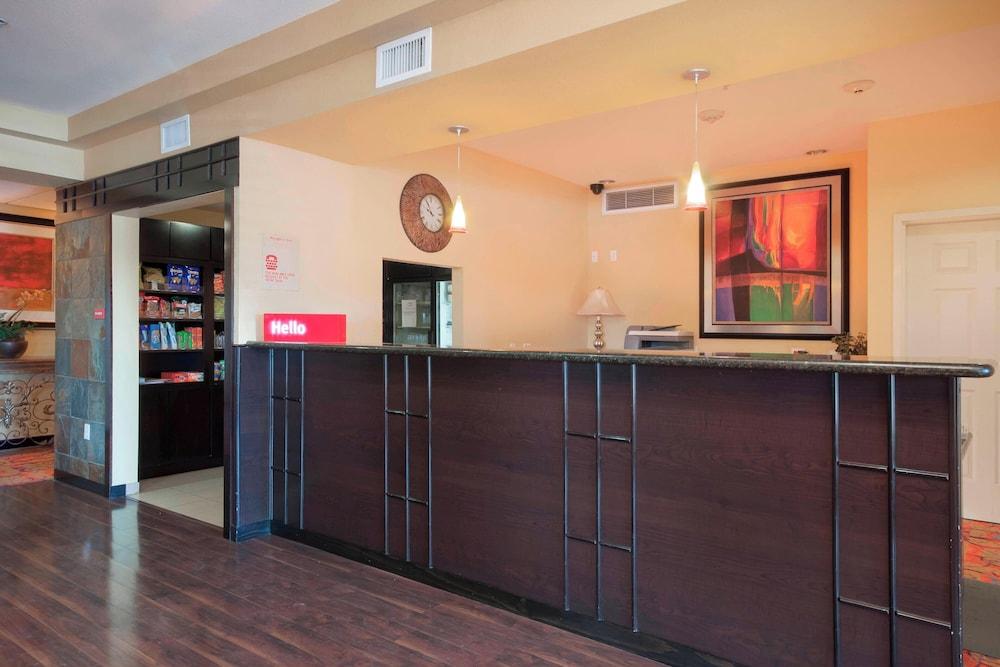 TownePlace Suites Marriott El Centro photo 2