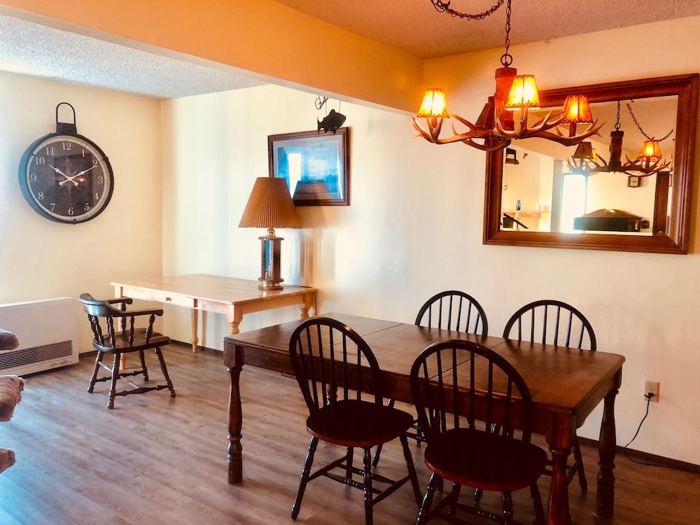 Driftwood Inn and Seaside Lodges photo 53