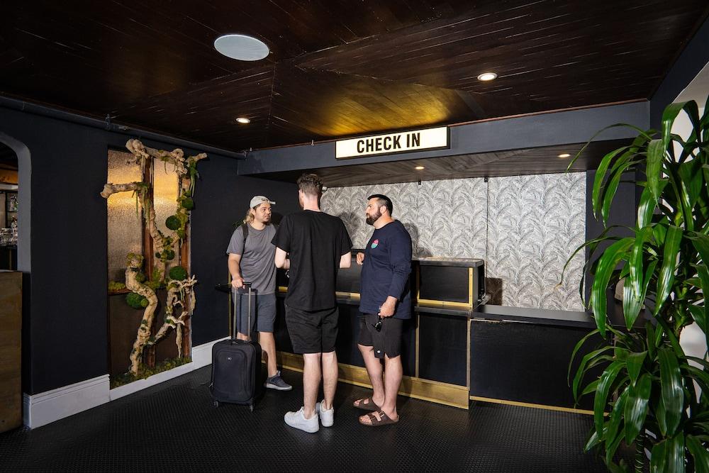 H Hotel photo 4