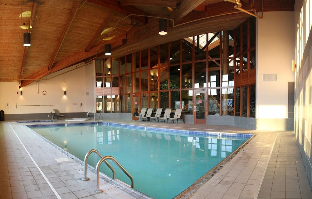 C'mon Inn Hotel & Suites photo 19