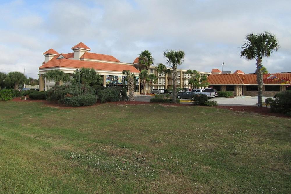 Quality Inn & Suites Kissimmee by The Lake photo 80