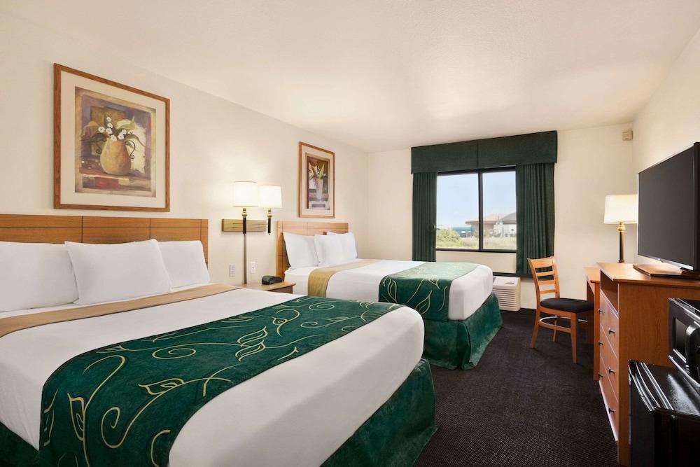 Travelodge by Wyndham Pecos photo 10