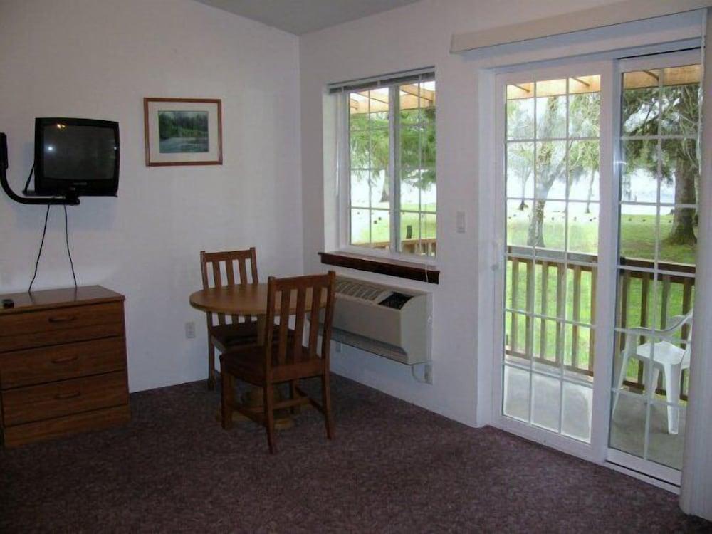 Rain Forest Resort Village photo 10
