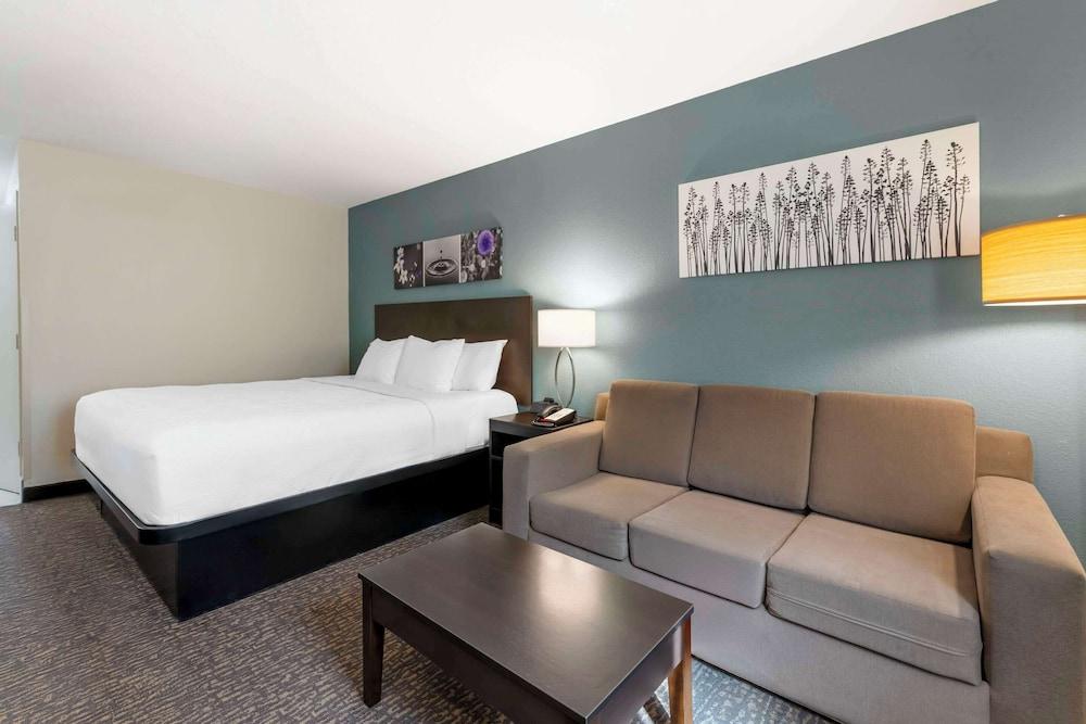 Sleep Inn & Suites Wisconsin Dells - Lake Delton photo 14