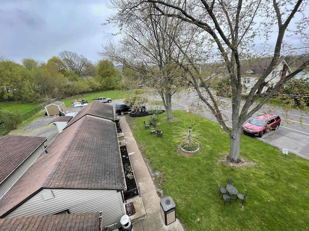 Riverside Motel photo 58