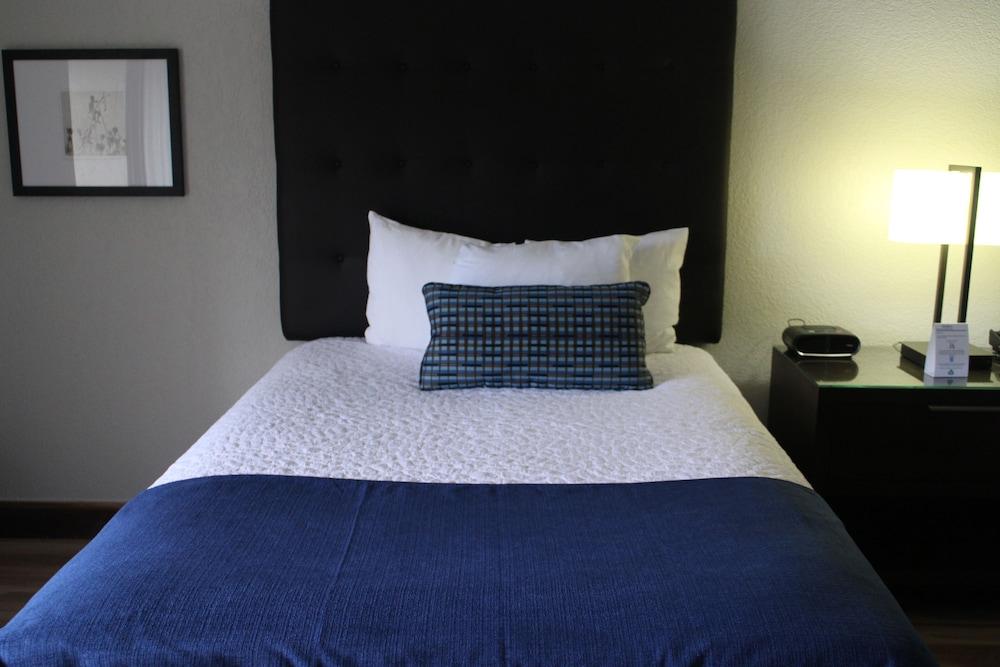 Miami Lakes Hotel photo 30