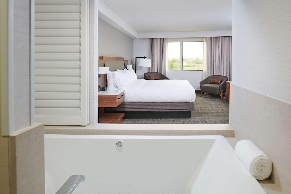 DoubleTree by Hilton Fullerton photo 10