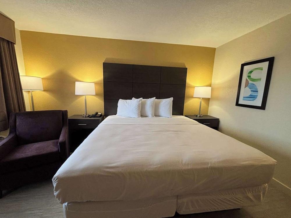 Studio 6 Suites Charlotte, NC - Northlake photo 5