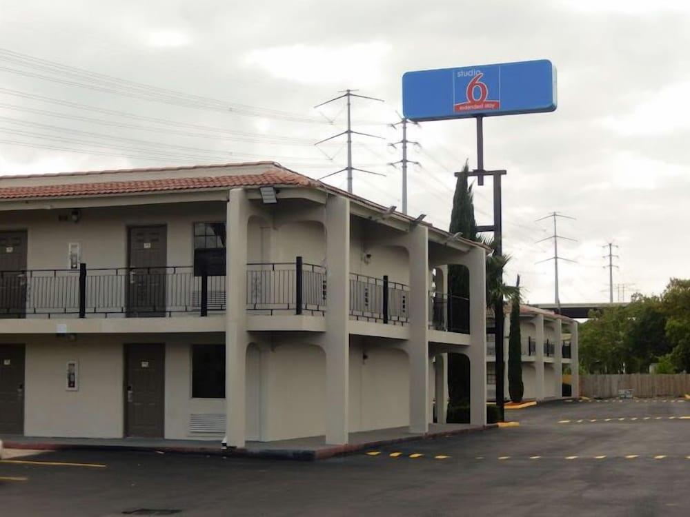 Stay Inn & Suites photo 7
