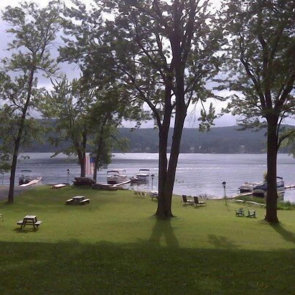 Lake House photo 44