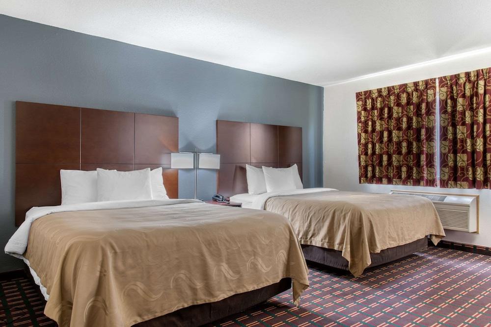 New Prague Inn & Suites photo 42
