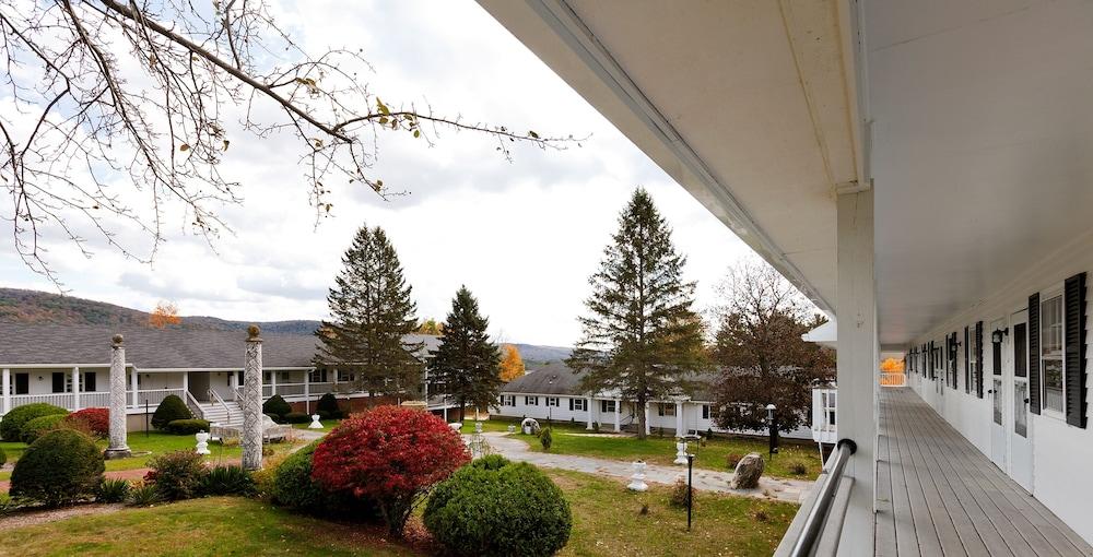 Eastover Estate & Eco-Village photo 11
