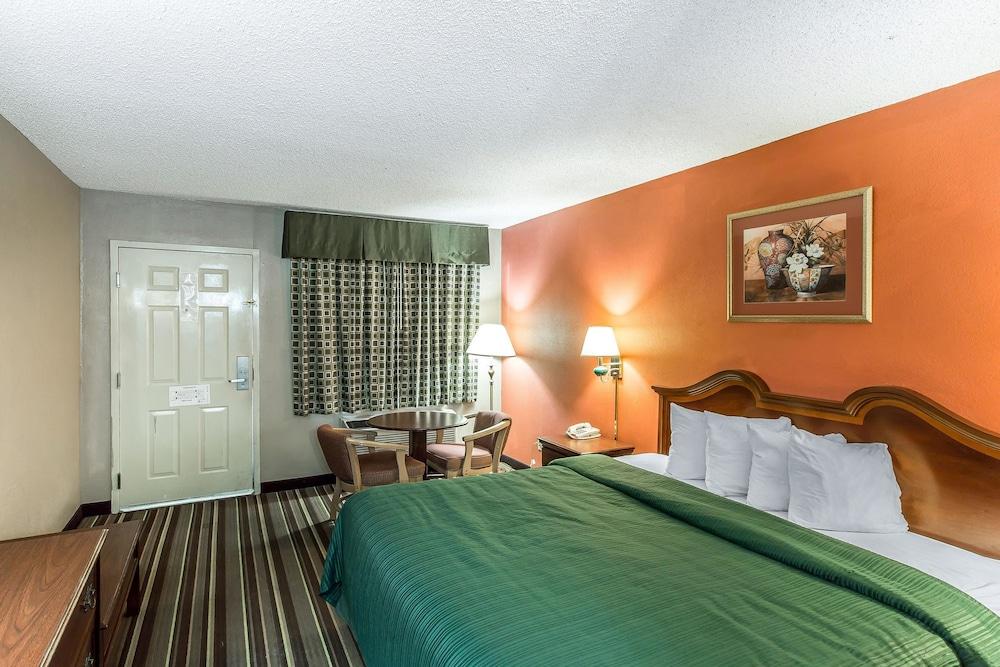 Quality Inn & Suites Macon North photo 7