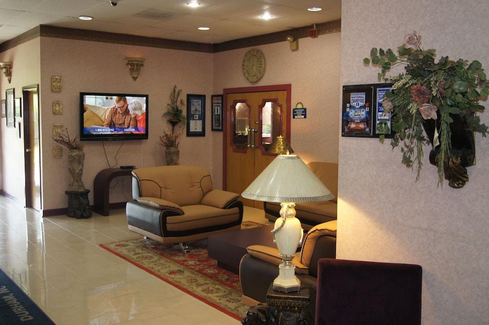 Royal Inn photo 2