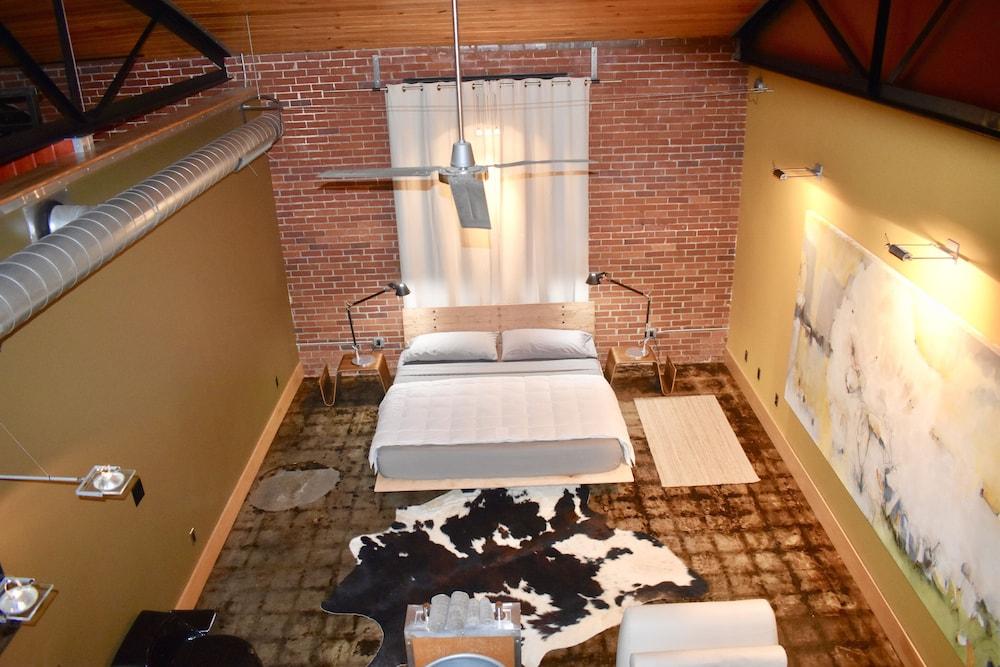 The Hangar Lofts Hotel photo 5