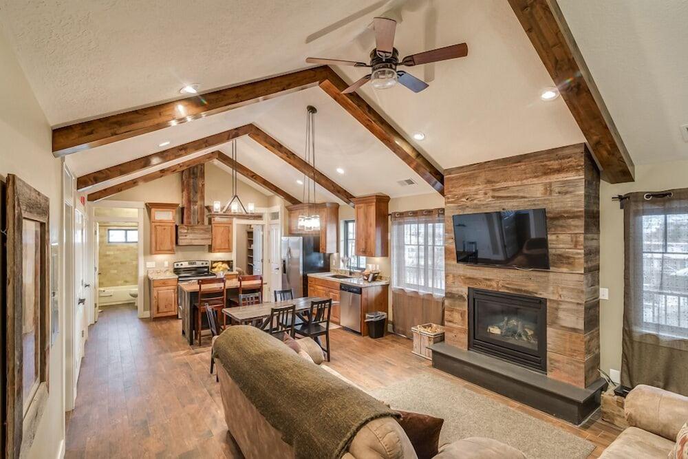 Aspenwood Manor photo 29