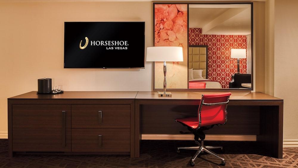 Horseshoe Las Vegas photo 20