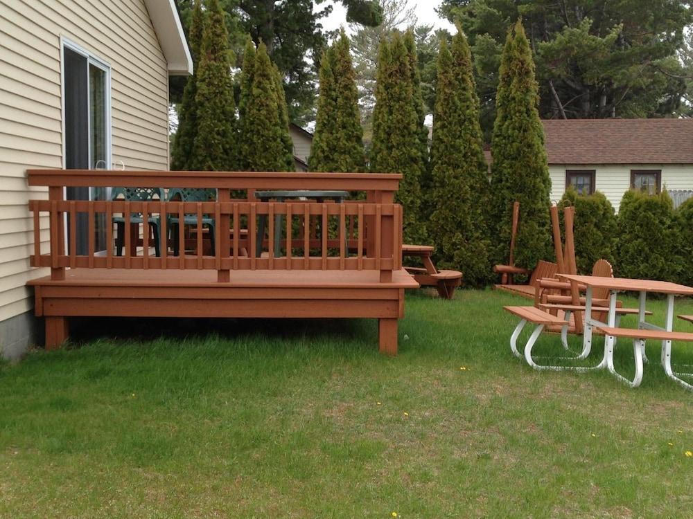 Northwinds Motel photo 25