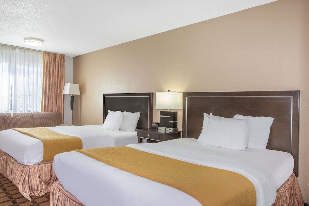 Umpqua Valley Hotel photo 5