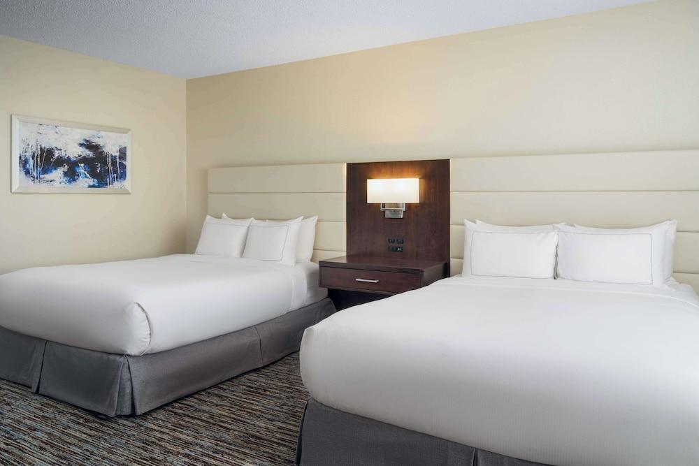 DoubleTree by Hilton Greensboro photo 17