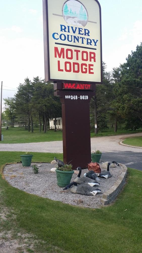River Country Motor Lodge photo 33