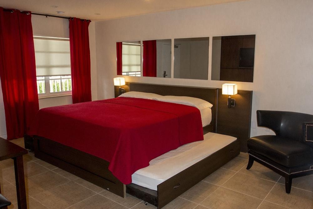 Gables Cove Hotel photo 7