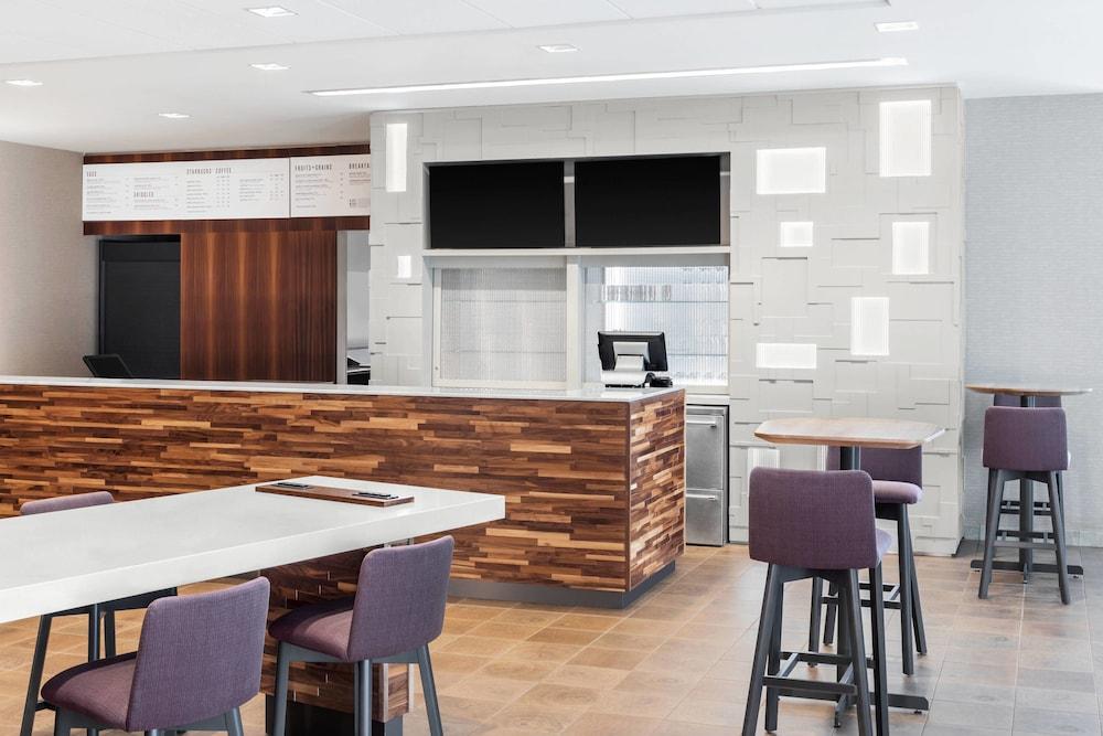 Courtyard by Marriott Wayne Fairfield photo 26