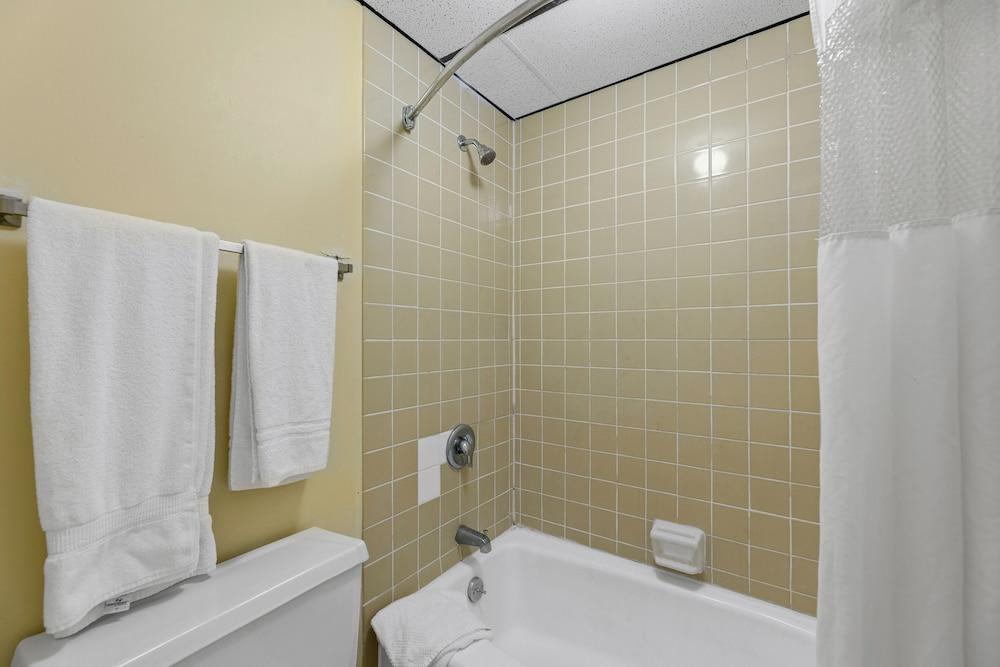 Relax Inn photo 10
