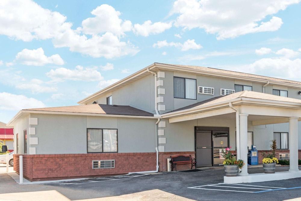 Super 8 by Wyndham Poplar Bluff Missouri — hotel in Poplar Bluff