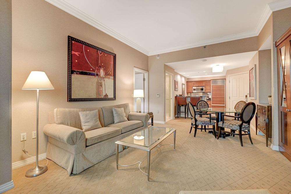 Incredible Suite at Signature Resort photo 14