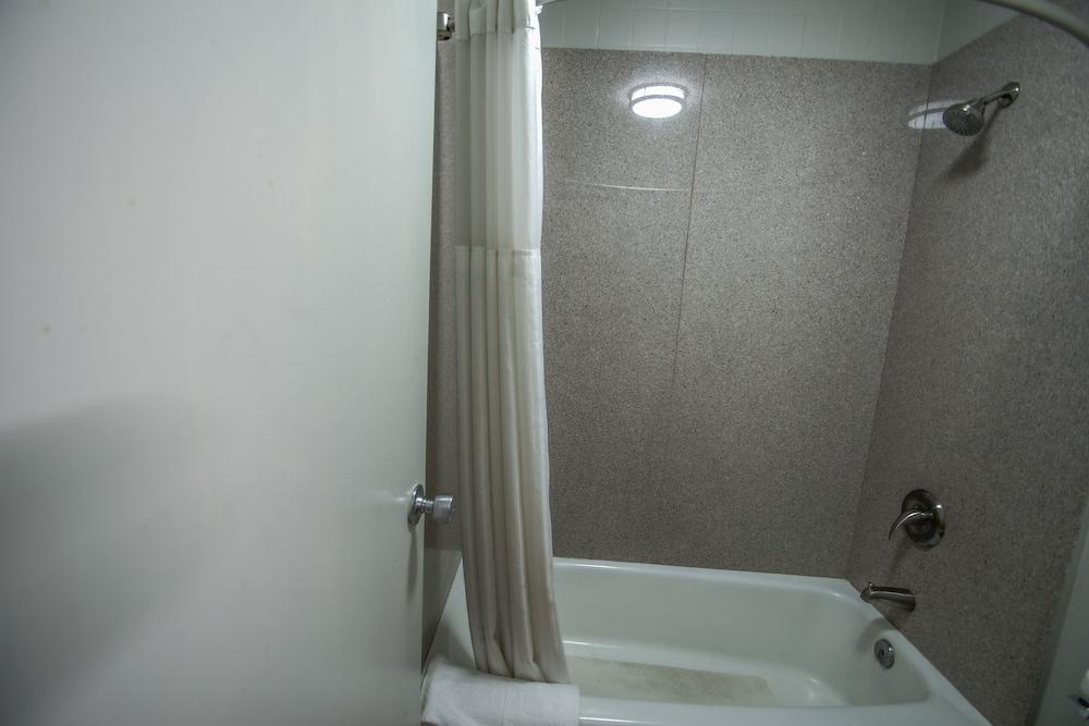121 Motel photo 34