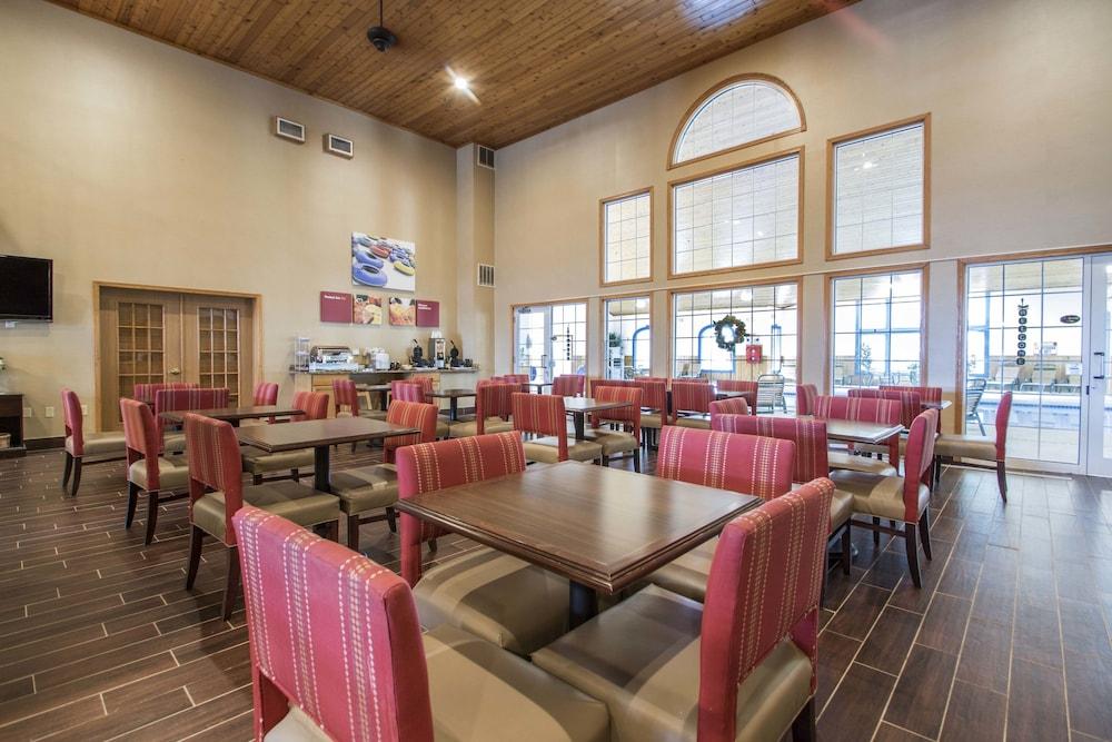 Comfort Suites Wisconsin Dells Area photo 67