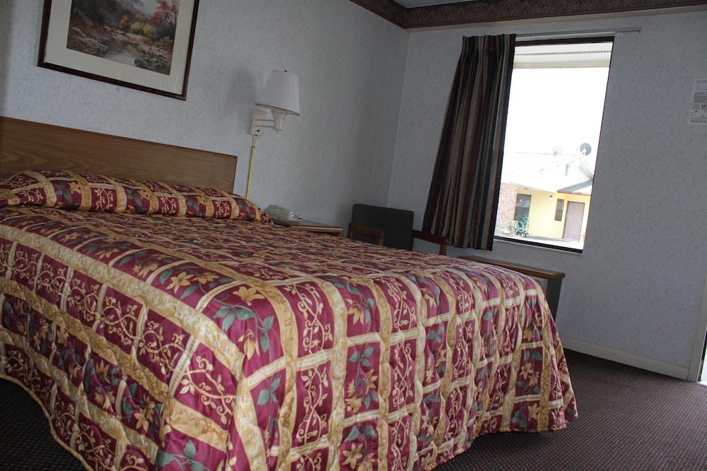 Budget Host Inn Bristol photo 16