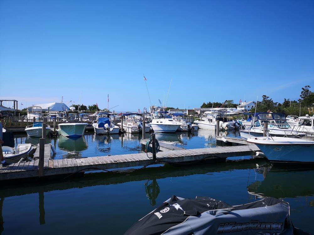 Baywatch Hotel & Marina photo 40