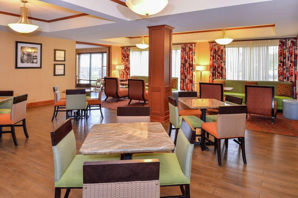 Hampton Inn Martinsburg photo 26