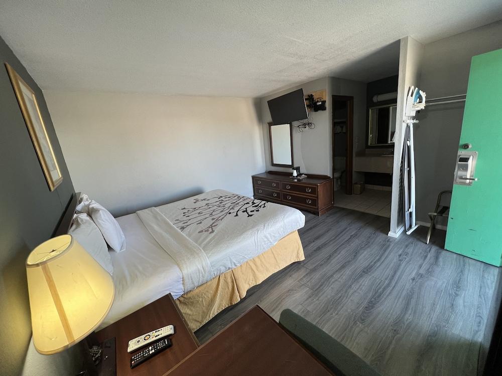Greensburg Inn photo 20