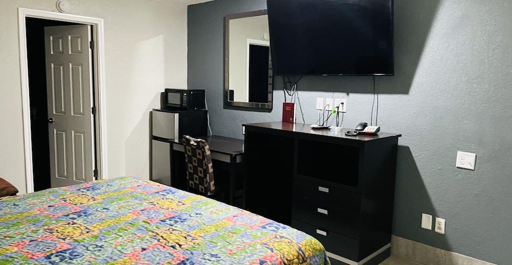 Town House Motel photo 4