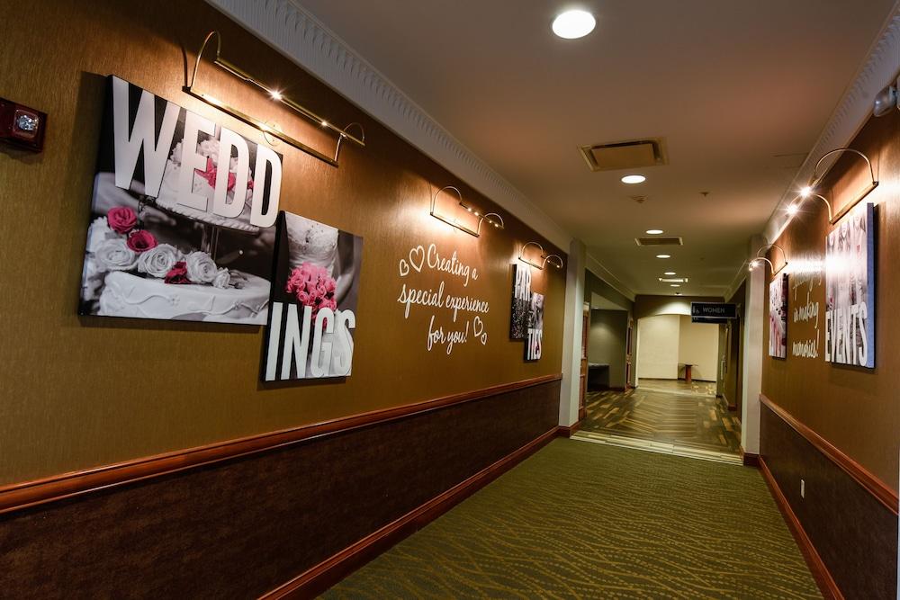 Wheeling Island Hotel-Casino-Racetrack photo 25