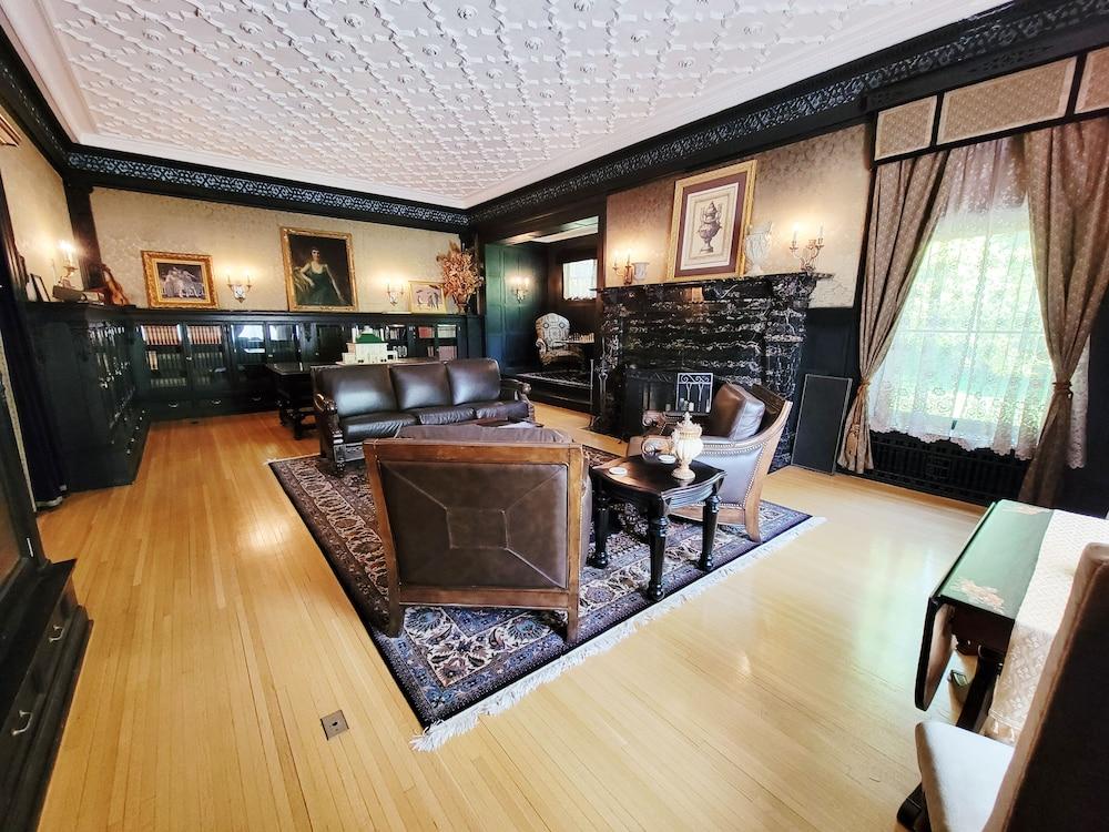 Historic Cotton Mansion Duluth Boutique Hotel photo 29