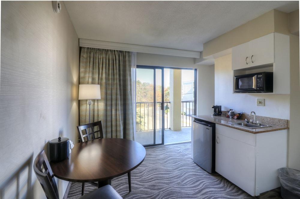 The Breakers Hotel & Suites photo 58