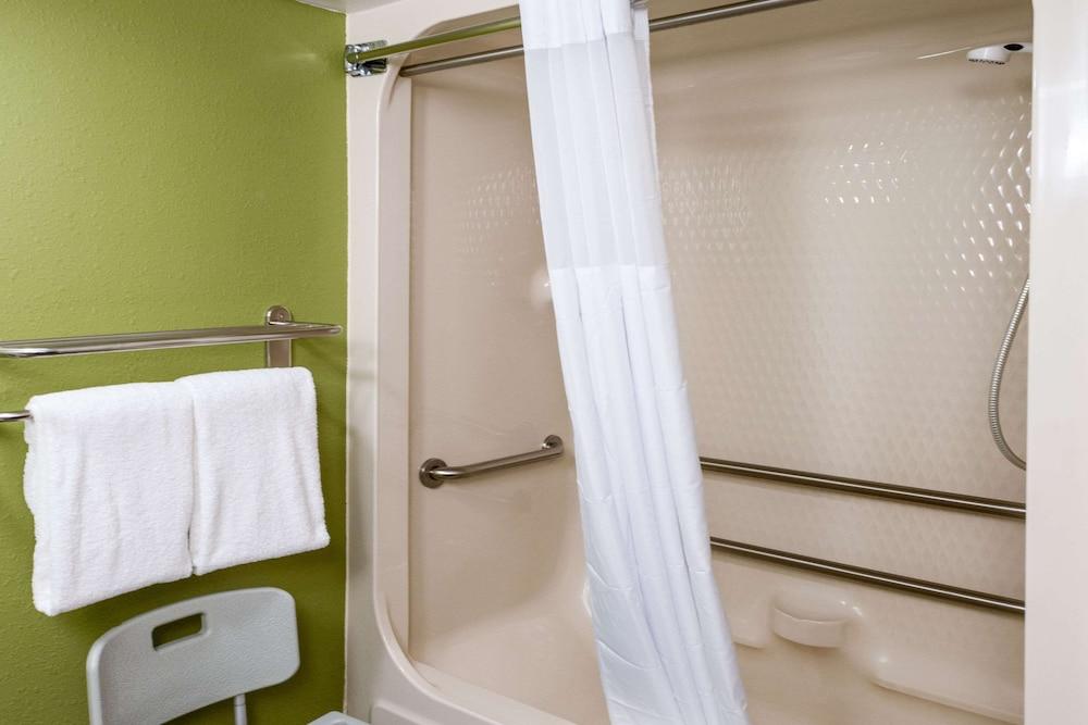 Sleep Inn Charleston North photo 15