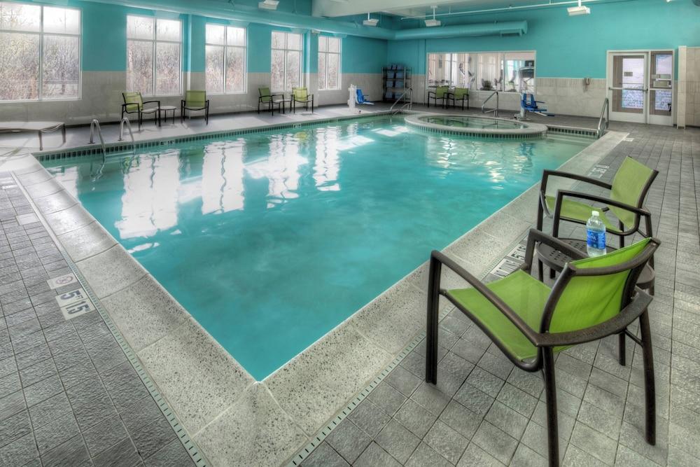 SpringHill Suites Anchorage University Lake photo 12