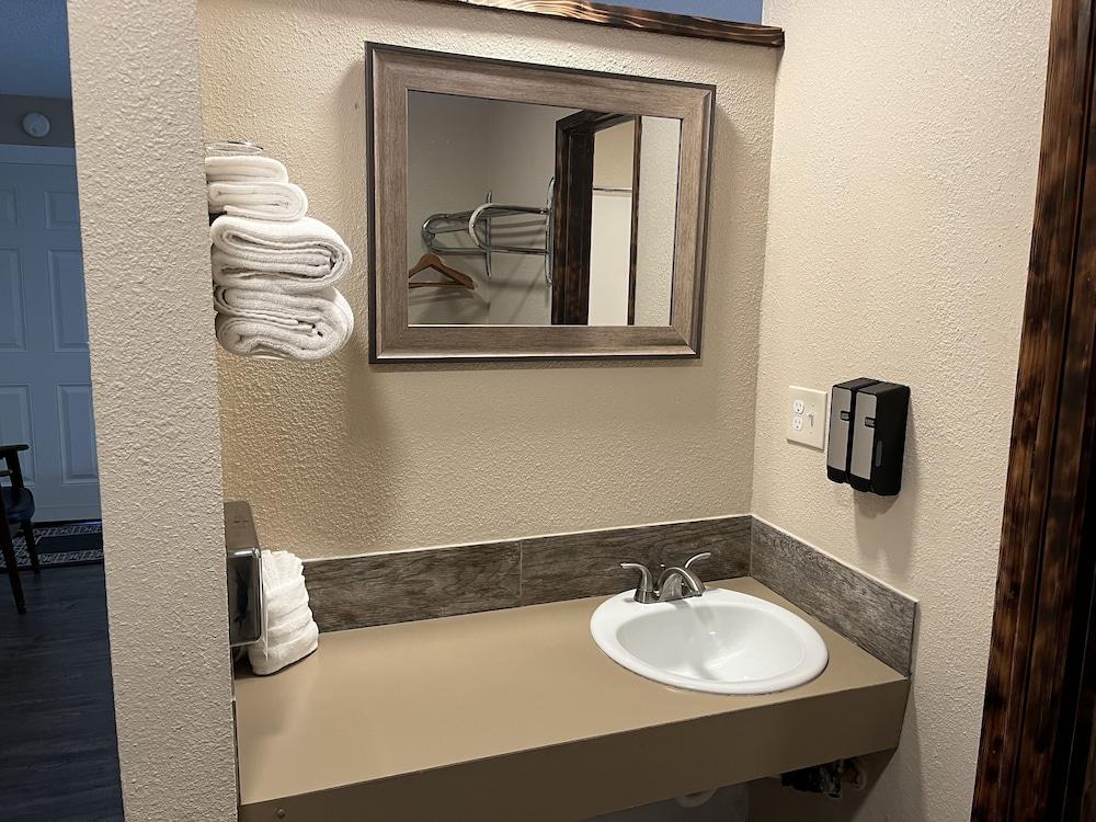 Heidis Inn Ilwaco photo 2