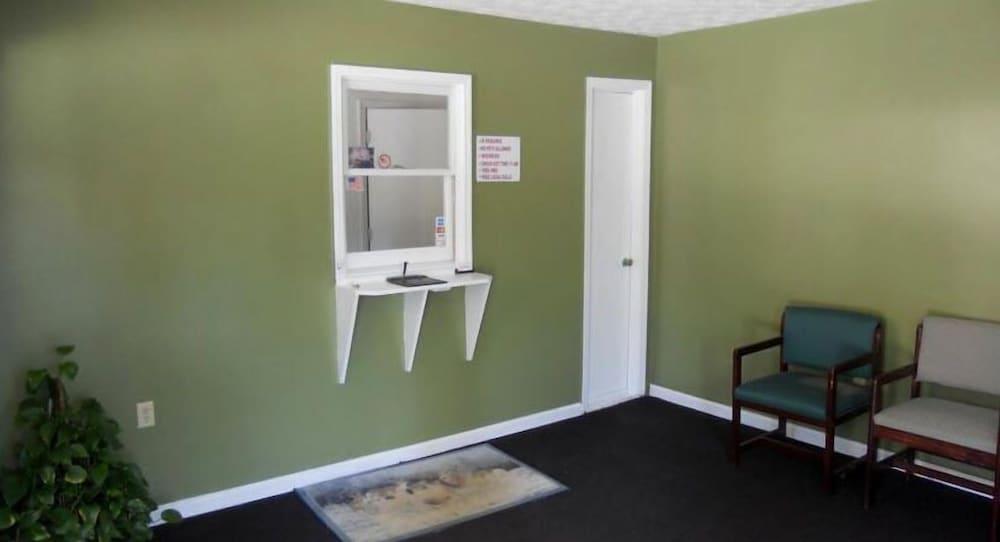 Creek Side Inn photo 5
